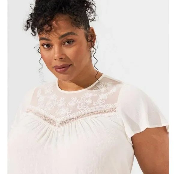 Torrid Washable Crinkle Gauze Flutter Sleeve Lace Mix Top - Picture 2 of 8